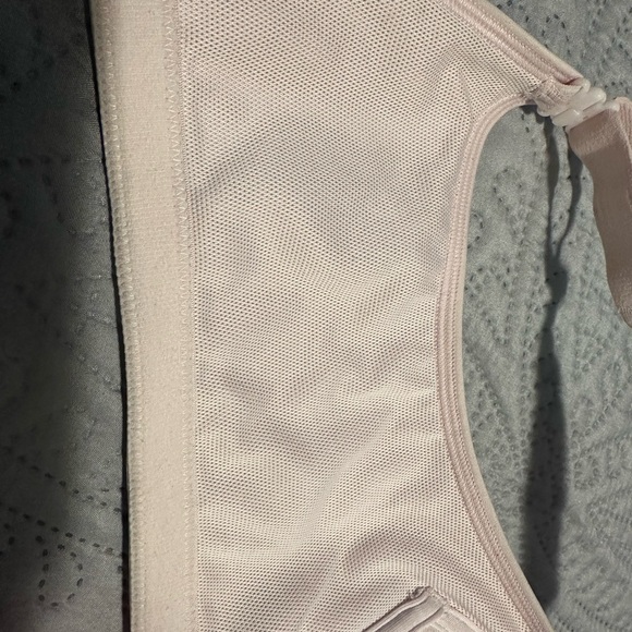 2 pk Vanity Fair Beauty Back Bras - Full Coverage Size 42D (Set of 2) - Picture 9 of 11